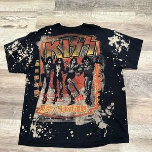 Kiss Graphic Tee